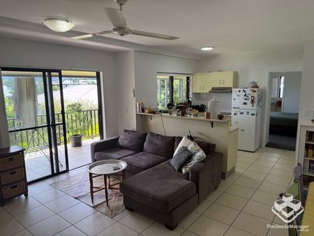 Spacious 2 Bedroom Resort Apartment - Unfurnished - Photo 2