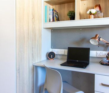 Studio to rent - Photo 1