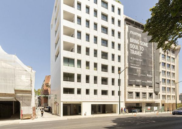 1 Bedroom Apartment with a view, Largo do Rato, Lisboa