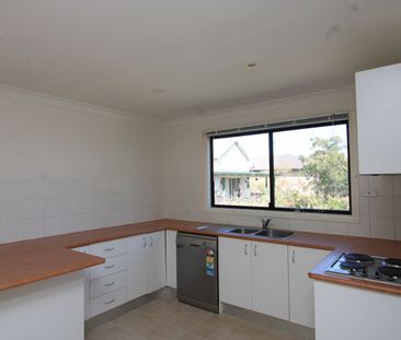 Home For Rent - Photo 5