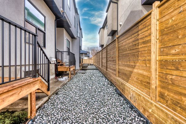 Move-In Special! Modern 1-Bedroom Suite in Highland Park | Pet Friendly - Photo 1