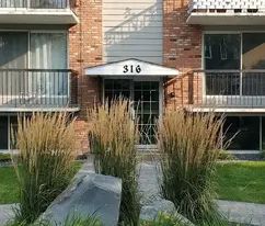 Bright One Bedroom with Balcony! | 316 2 Avenue Northeast, Calgary - Photo 1