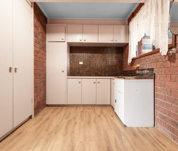 Family Home in the Heart of Irymple - Photo 2