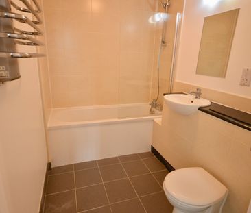 2 bedroom apartment to rent - Photo 2