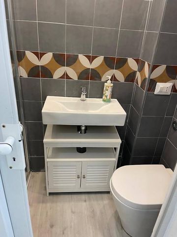 Bilocale via Arco Mirelli 27, Piazza Amedeo - Parco Margherita, Napoli - Photo 2