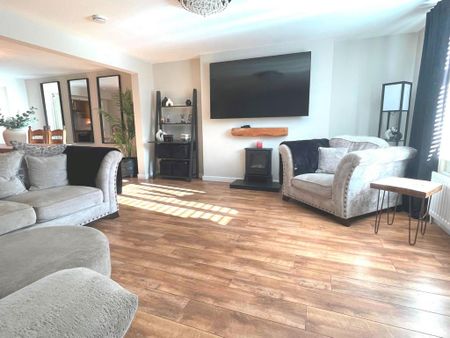 3 bedroom terraced house to rent - Photo 2