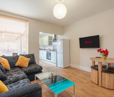 3 bedroom terraced house to rent - Photo 1