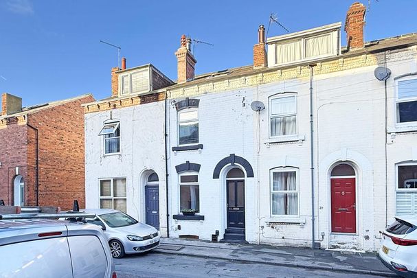 3 bedroom terraced house to rent - Photo 1
