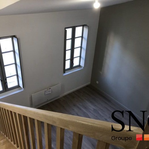 T2 ENTIEREMENT RENOVE EN DUPLEX - Photo 1