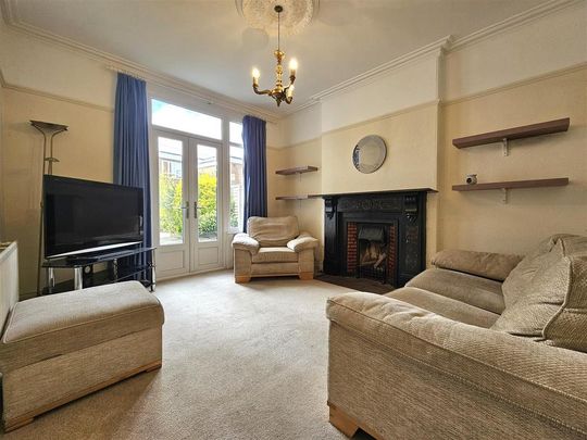 4 bedroom semi-detached house to rent - Photo 1
