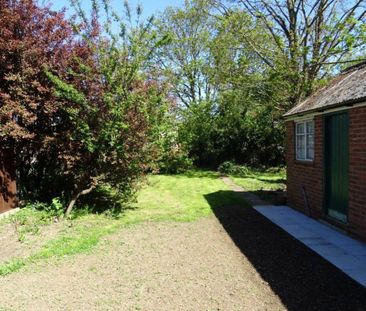 3 bedroom semi-detached house to rent - Photo 5