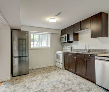 For Lease - 235 Cedar Crescent Unit# Lower, Barrie, Ontario - Photo 5