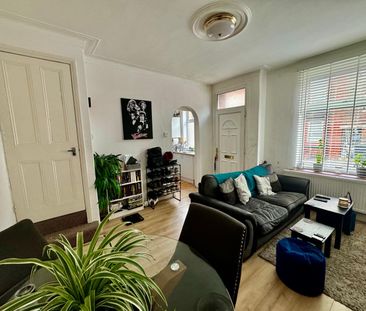 Woodview Terrace, LS11 - Photo 2
