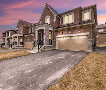 Detached Home For Lease | N8120498 - Photo 2