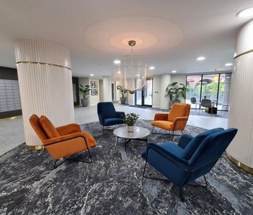 1 Bed Flat, Woden Street, M5 - Photo 3