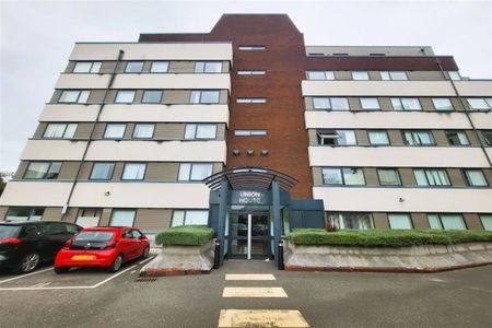 Flat to Rent: 42 Union House, UB3 - Photo 2