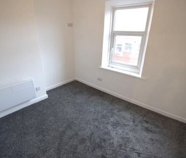 3 bedroom apartment to rent - Photo 3