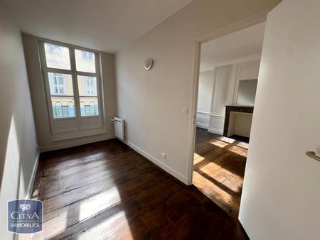 Location Appartement 2 pièces 65m² LILLE 59000 - Photo 3