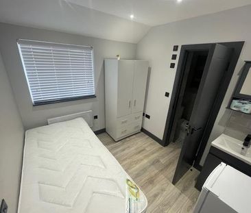 Studio to rent - Photo 3