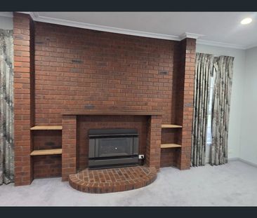 FOR LEASE | 121 BINDOWAN DRIVE, HOPPERS CROSSING - Photo 5