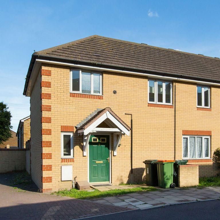 5 bedroom semi-detached house to rent - Photo 1