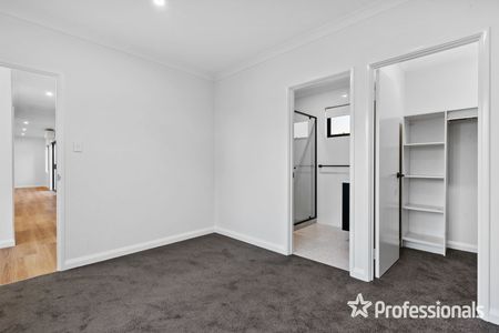 Step Into Style, Comfort & Opportunity - Near-New Villa Ready for You! - Photo 4