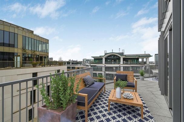 3 bedroom flat to rent - Photo 1