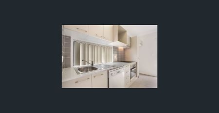 Low Maintenance Living in Dakabin ! - Photo 2