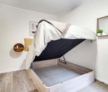 Carrer de Calderón de la Barca, Barcelona, Catalonia 08032 - Photo 4