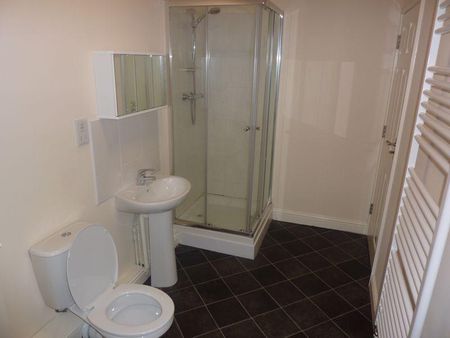 2 bedroom flat to rent - Photo 5