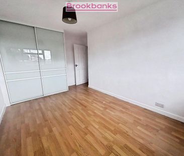 2 bedroom maisonette to rent - Photo 4