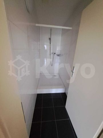 RENOVATED APARTMENT WITH TERRACE AND ELEVATOR - Photo 4