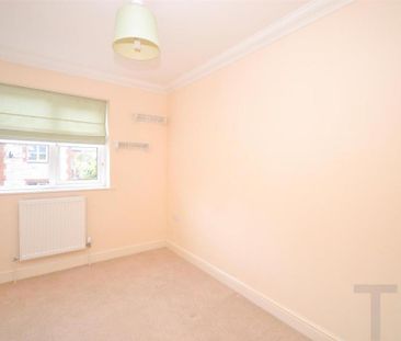 2 bedroom maisonette to rent - Photo 2