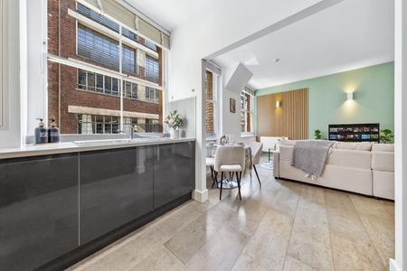 2 Bed Flat, Berry Street, EC1V - Photo 3