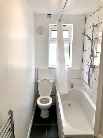 3 Bed Terraced House, Quorn Grove, B24 - Photo 5