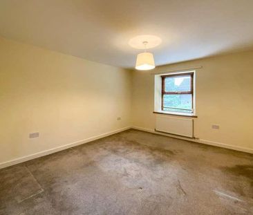 Manor Park Road, Old Glossop, SK13 - Photo 4