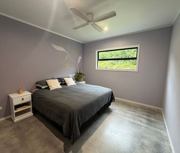 Charming 2 bedroom shed/house with grazing - Photo 3