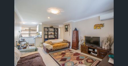 Charming Duplex. Don't Miss Out! - Photo 5