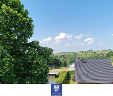 Helle, individuelle Dachgeschosswohnung mit weitem Blick in Rabenau! - Foto 1