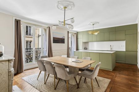 Location Appartement 7 pièces Meublé 157m² PARIS 4ème - Photo 5