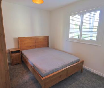 Philmont Court, Coventry - MODERN TOP FLOOR APARTMENT - Photo 4