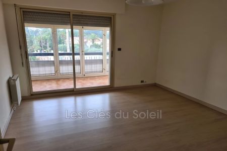 Location appartement 2 pièces 44 m² Bandol - Photo 3