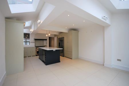 Terraced House to rent - Darrell Road, London, SE22 - Photo 2