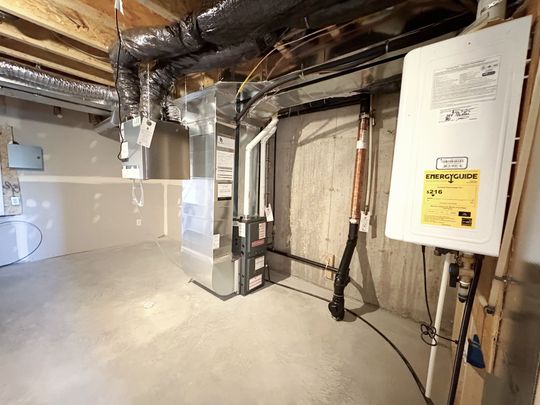 For Lease - 299 Labelle Street, Russell, Ontario - Photo 1