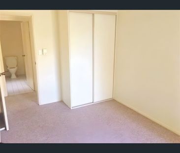 1/36 Leslie Street, Arana Hills, Qld 4054 - Photo 1