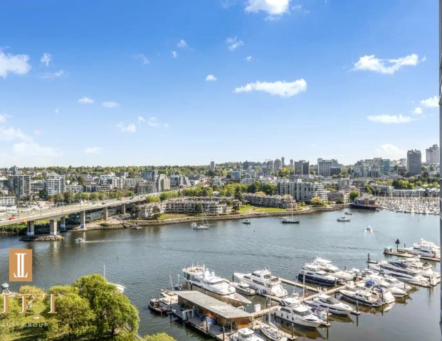 Furnished Stunning water views from this 2 bed 2 bath + den on Marinaside Crescent! — 1907 - Photo 1