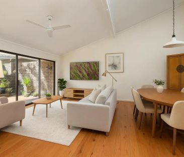 Sunlit Split-Level Townhouse Offering Space, Style & Convenience - Photo 6