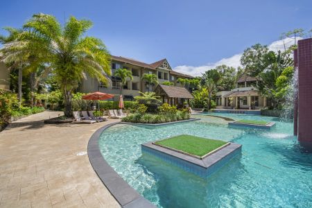 First floor resort style apartment - Photo 3