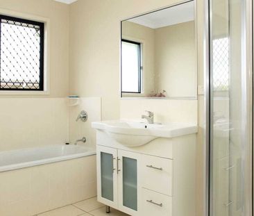 4 Bedroom House in Peaceful Neighborhood - Photo 5