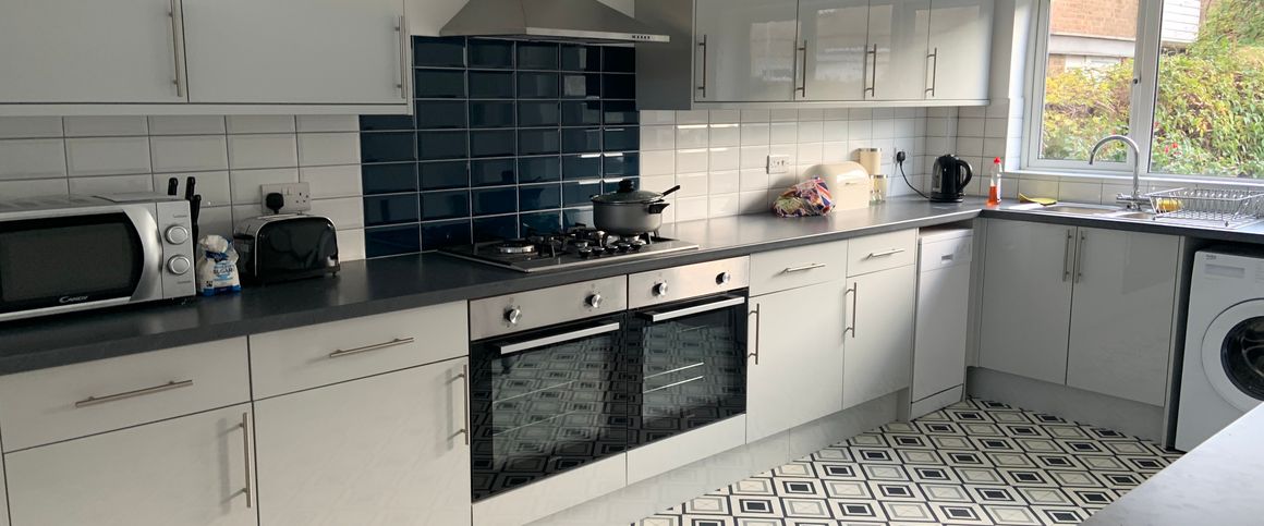 Staffa Walk Room 3 - Photo 1